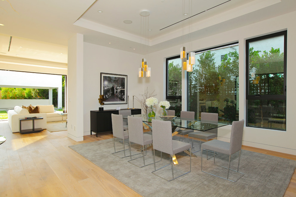 Inspiration for a contemporary open plan dining room in Los Angeles.