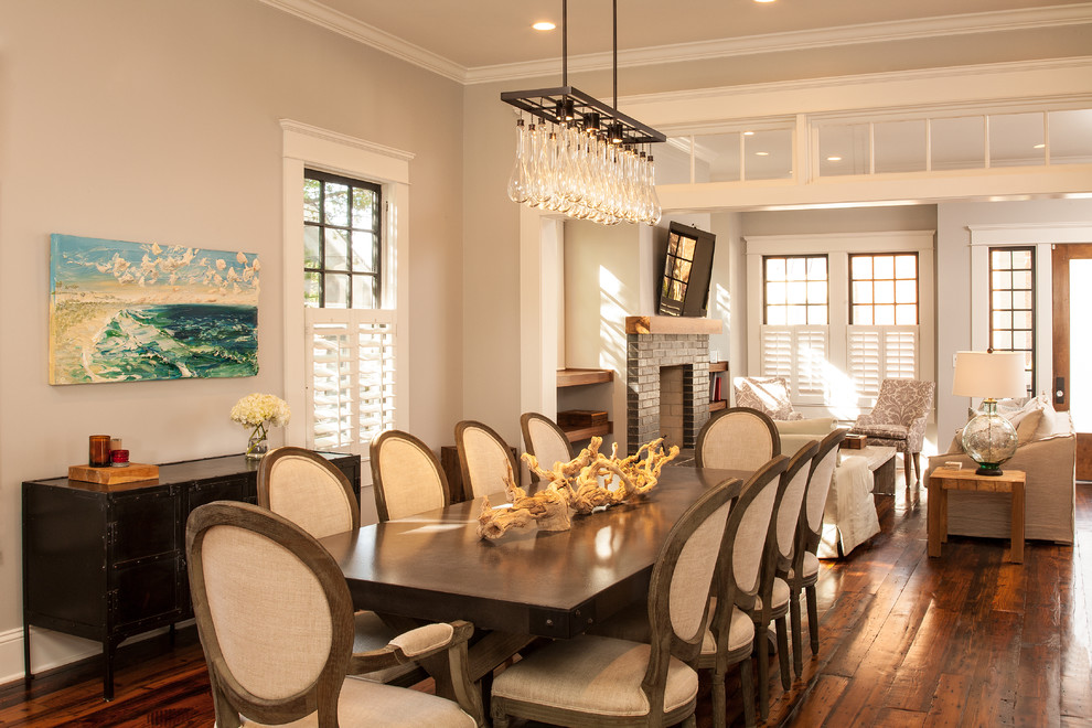 Arts and crafts dining room photo in Atlanta