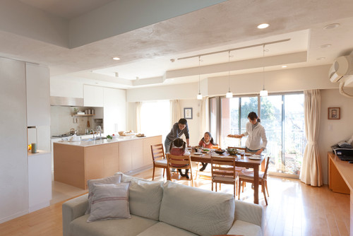 ホームパーティの季節 ダイニング空間に取り入れたい色とは Houzz ハウズ