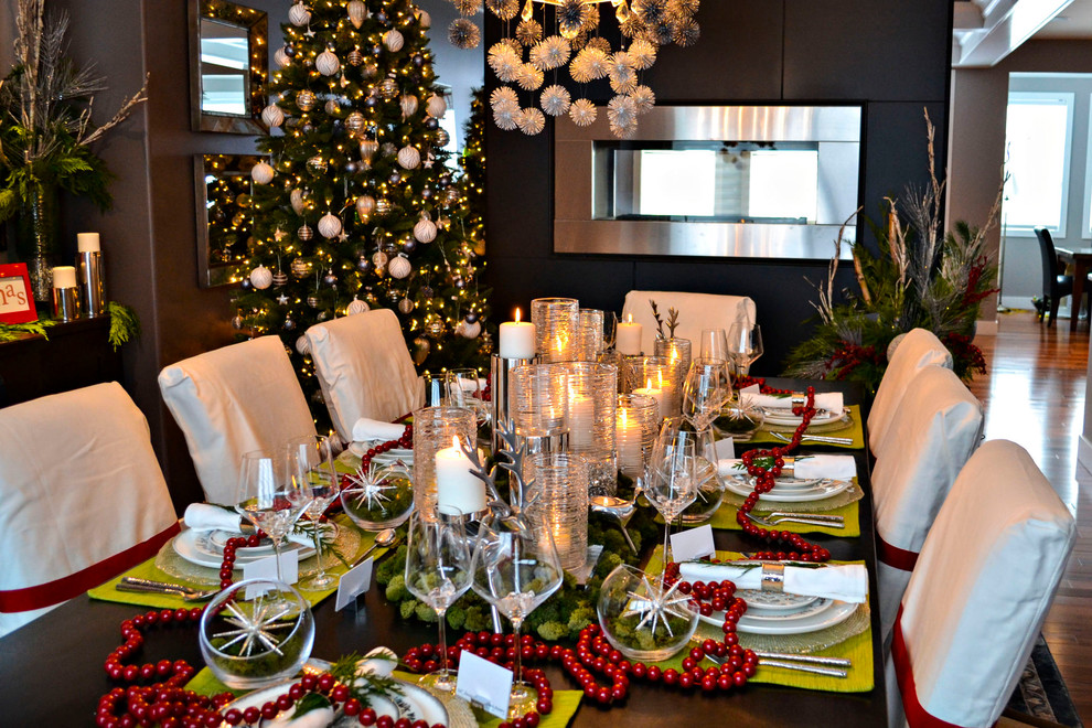 Example of a classic dining room design in Edmonton