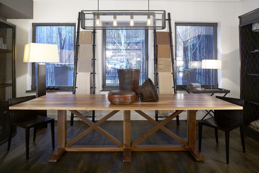 Dining room - modern dining room idea in New York