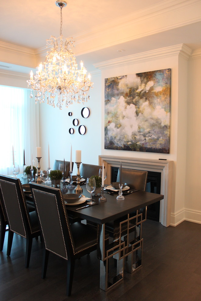 Example of a transitional dining room design in Toronto
