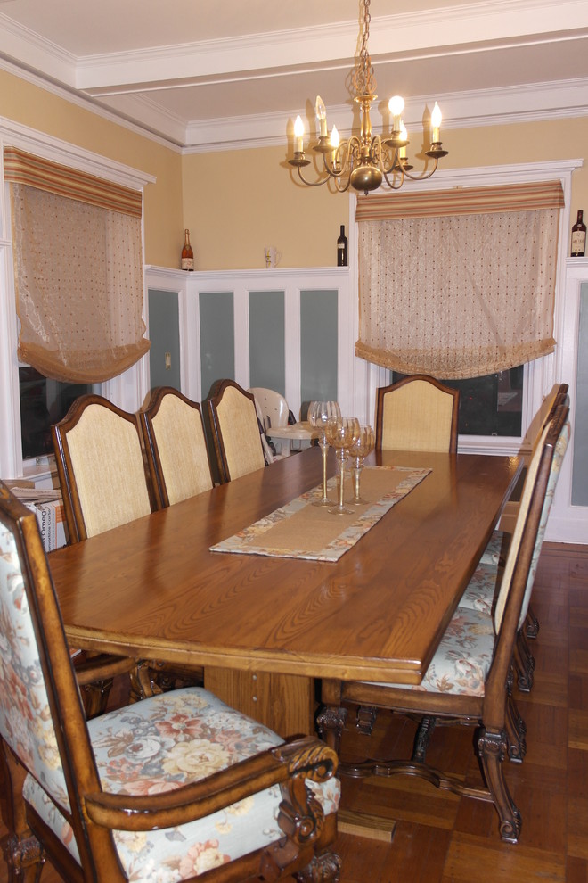 Design ideas for a classic dining room in Newark.