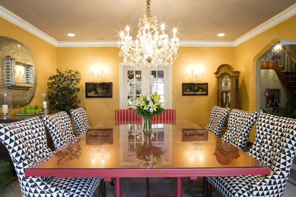 This is an example of a classic dining room in St Louis.