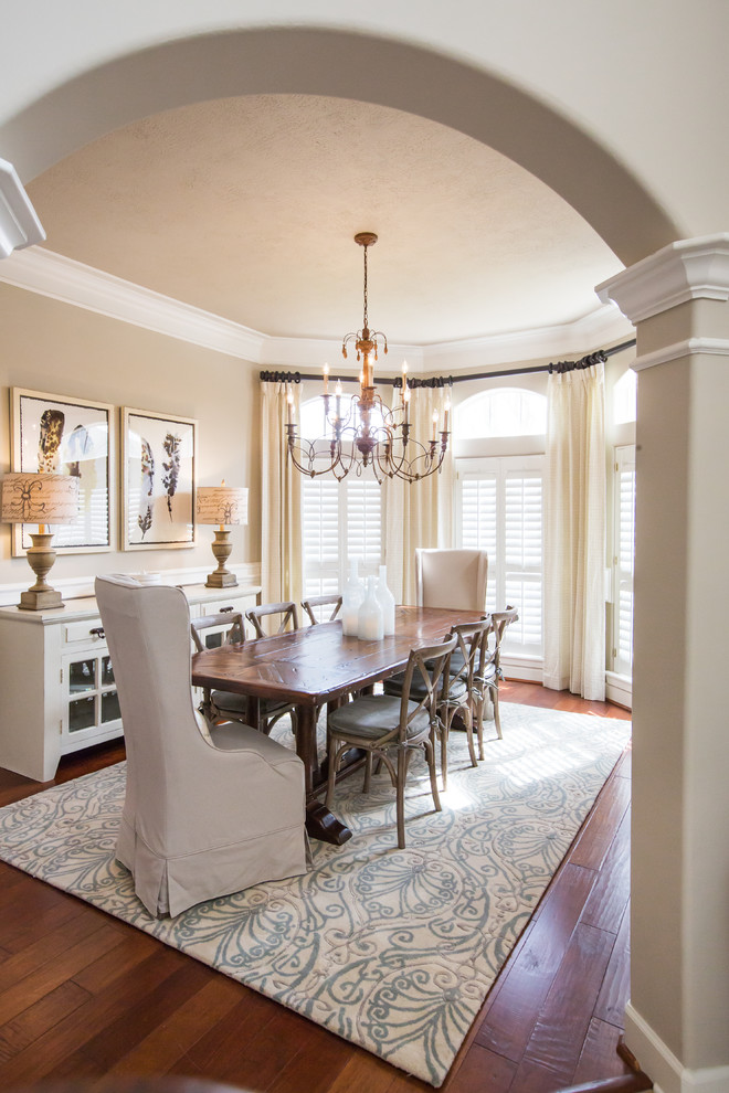 Inspiration for a timeless dining room remodel in Dallas