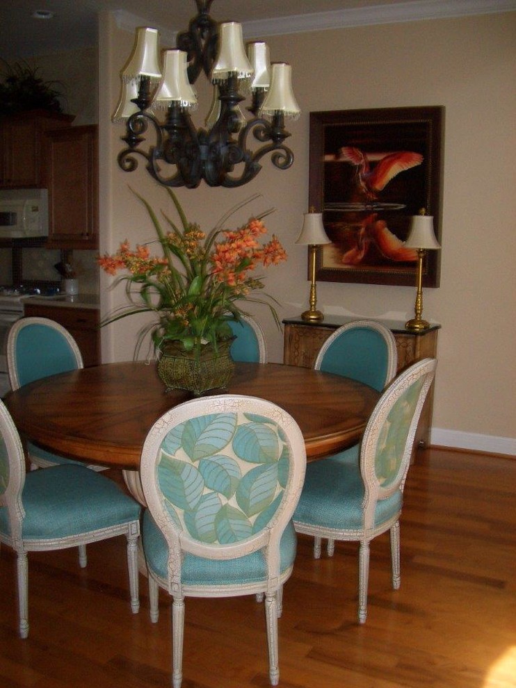 Design ideas for a dining room in Orlando.