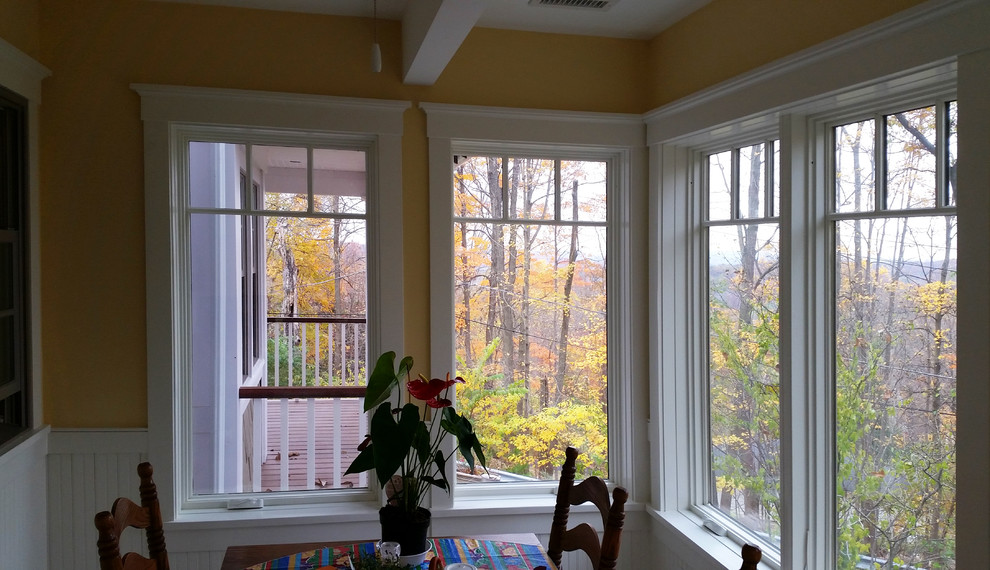Lake Lincolndale Enclosed porch Mountain view Craftsman Dining