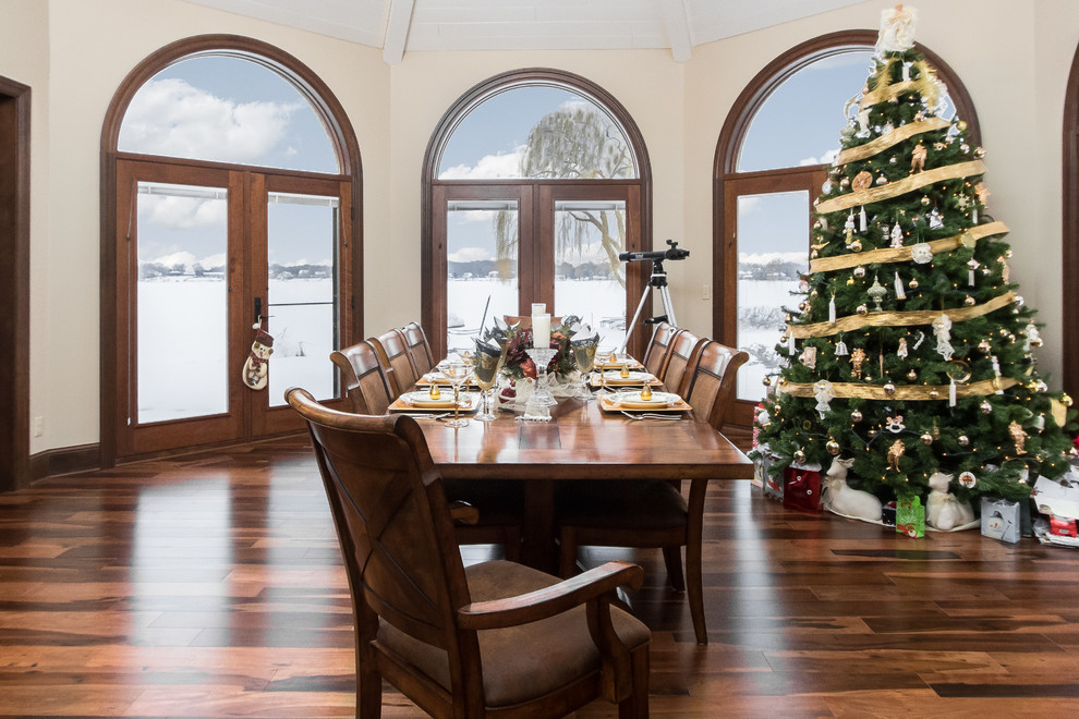 Inspiration for a dining room remodel in Minneapolis