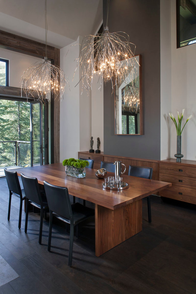 Rustic dining room in San Francisco with grey walls and no fireplace.