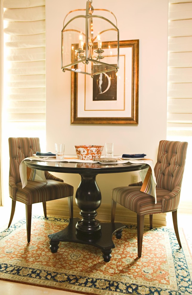 Inspiration for a classic dining room in Orange County.