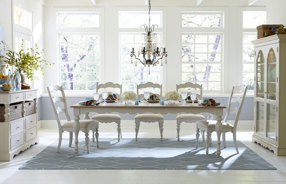Elegant kitchen/dining room combo photo in Orlando