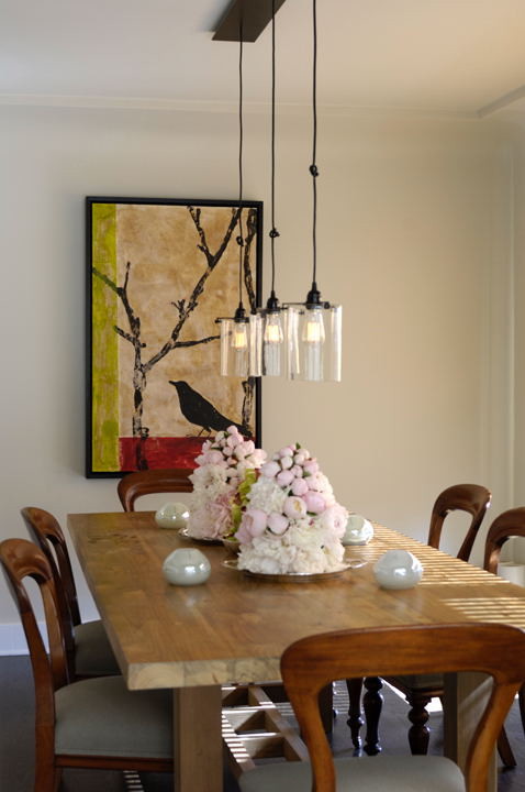 Example of a classic dining room design in Seattle