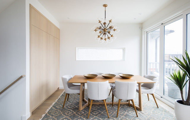 Light and on sale airy dining room