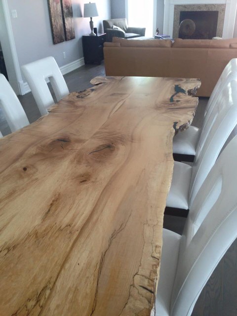 Maple harvest table deals