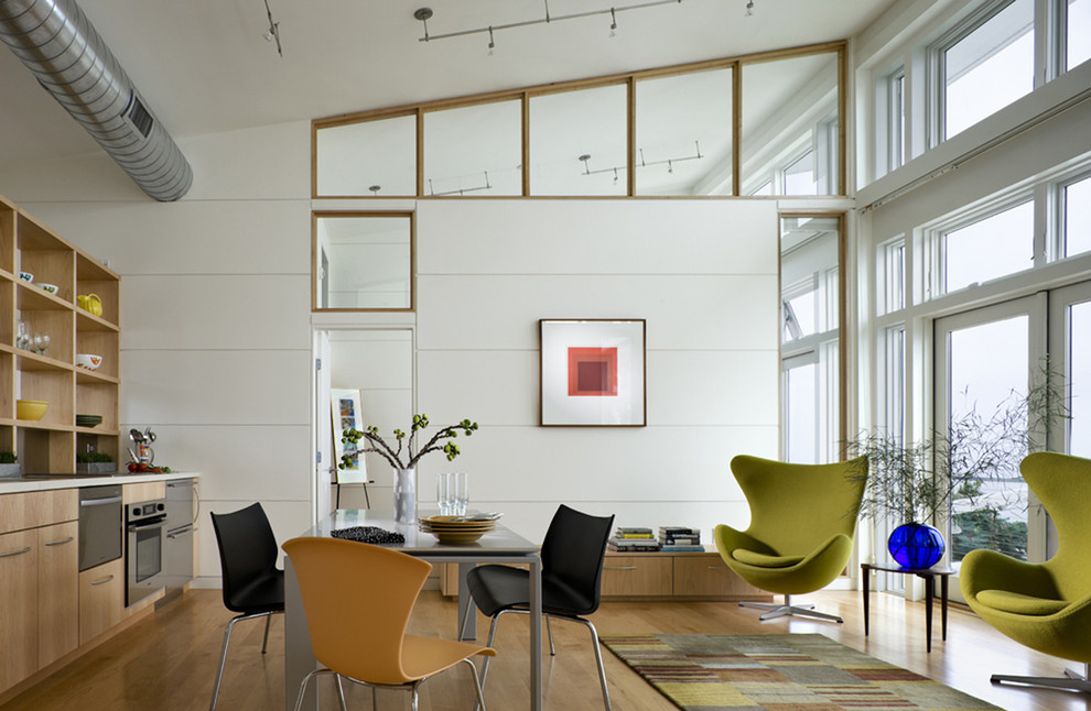 Modern open plan dining room in Bridgeport.