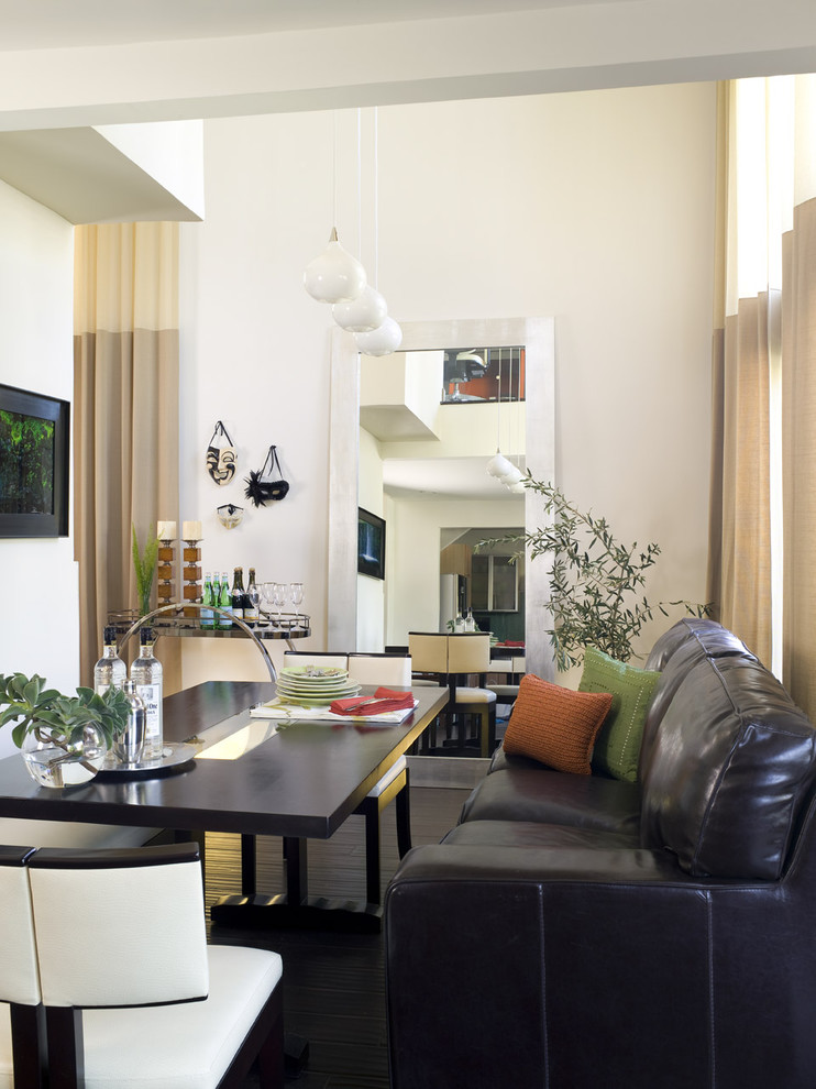 Пример оригинального дизайна: гостиная-столовая в стиле модернизм с белыми стенами