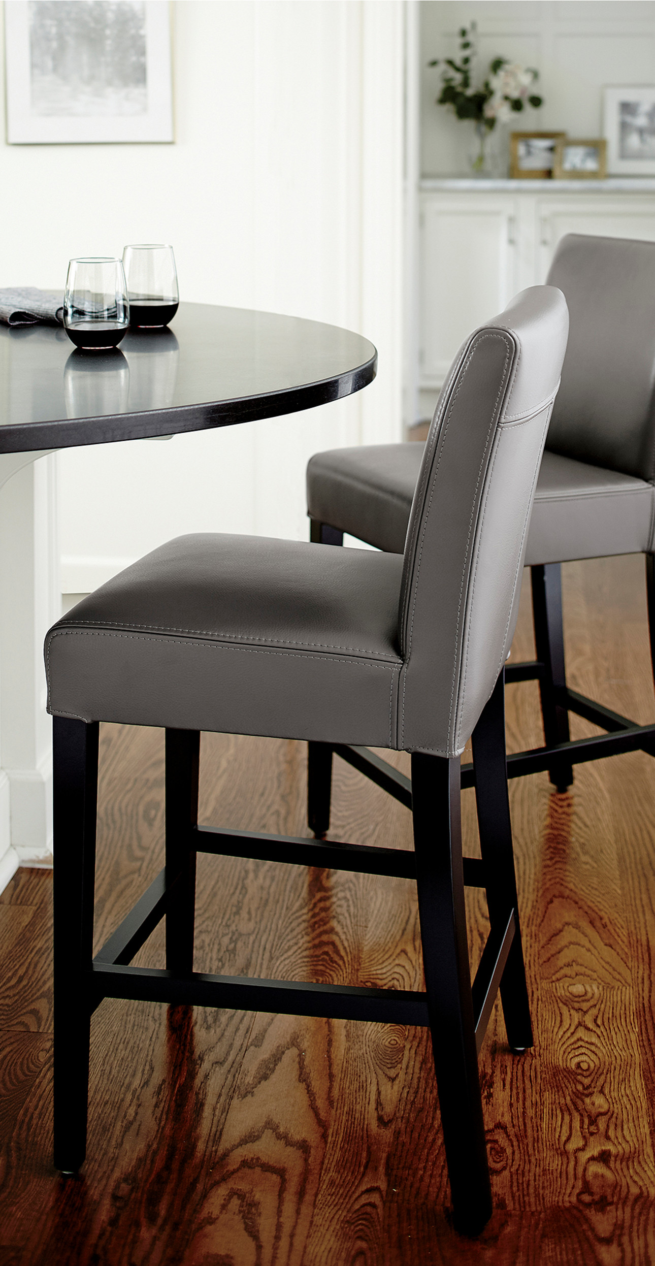 crate and barrel lowe stool