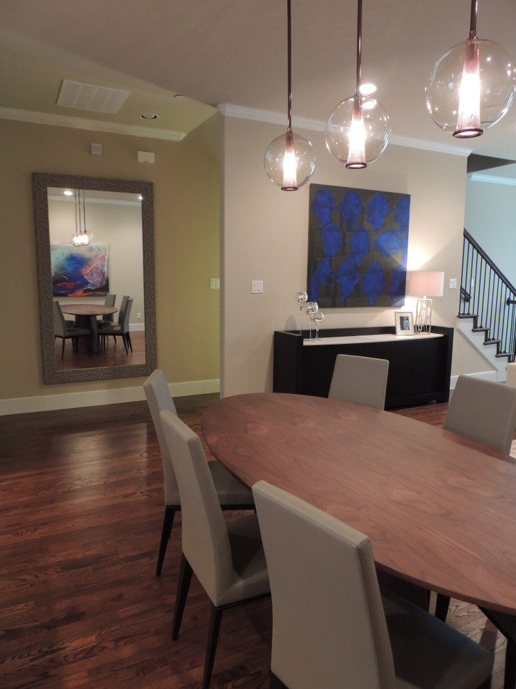 Dining room - modern dining room idea in Dallas