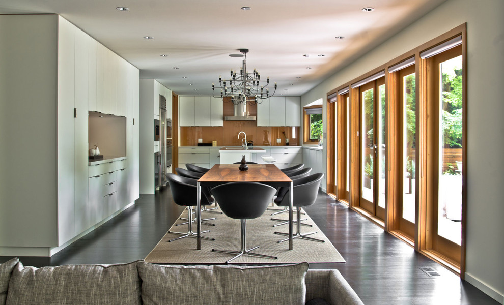 Photo of a modern dining room in Vancouver.