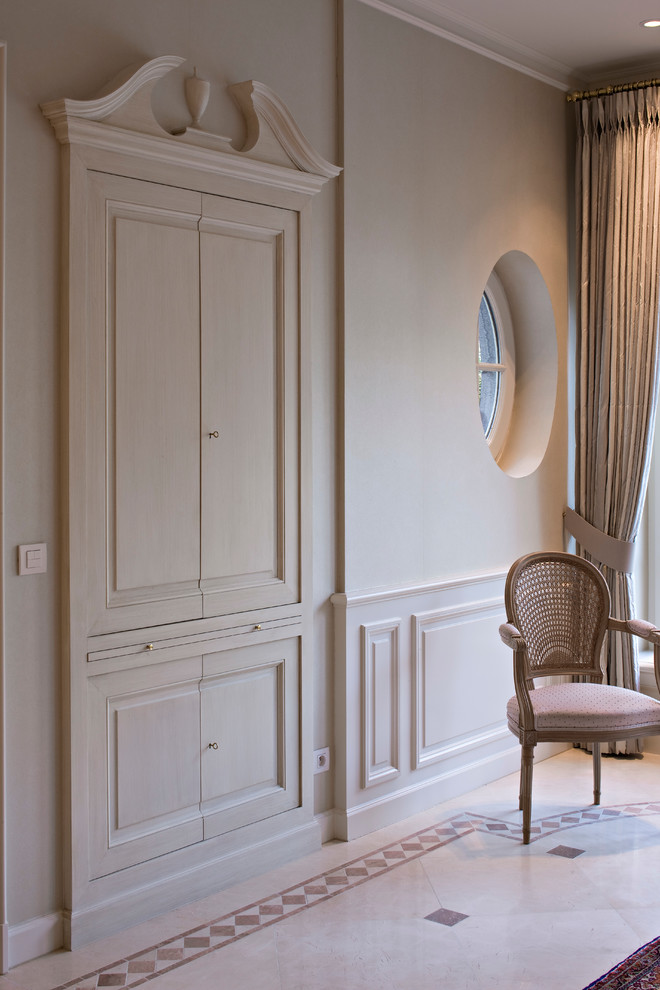 Manor House near Antwerp Traditional Dining Room Other by