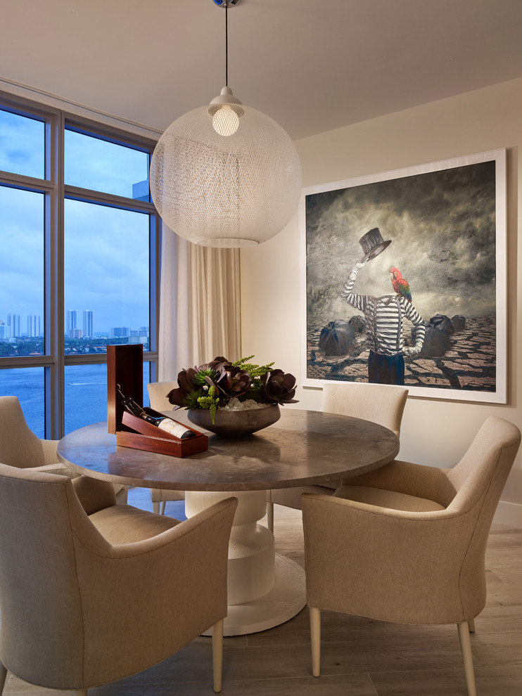 This is an example of a classic dining room in Miami.