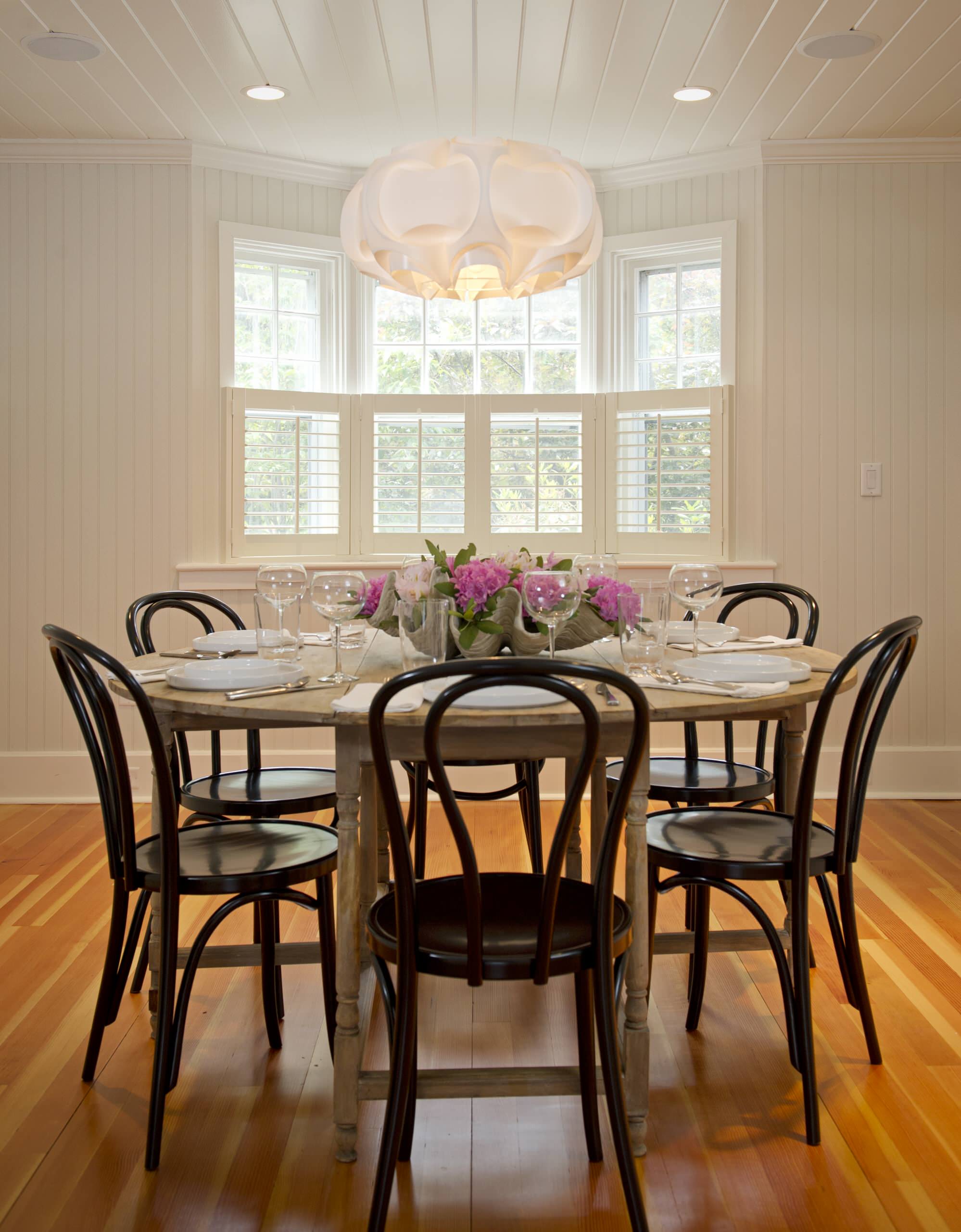 Bistro style dining room discount