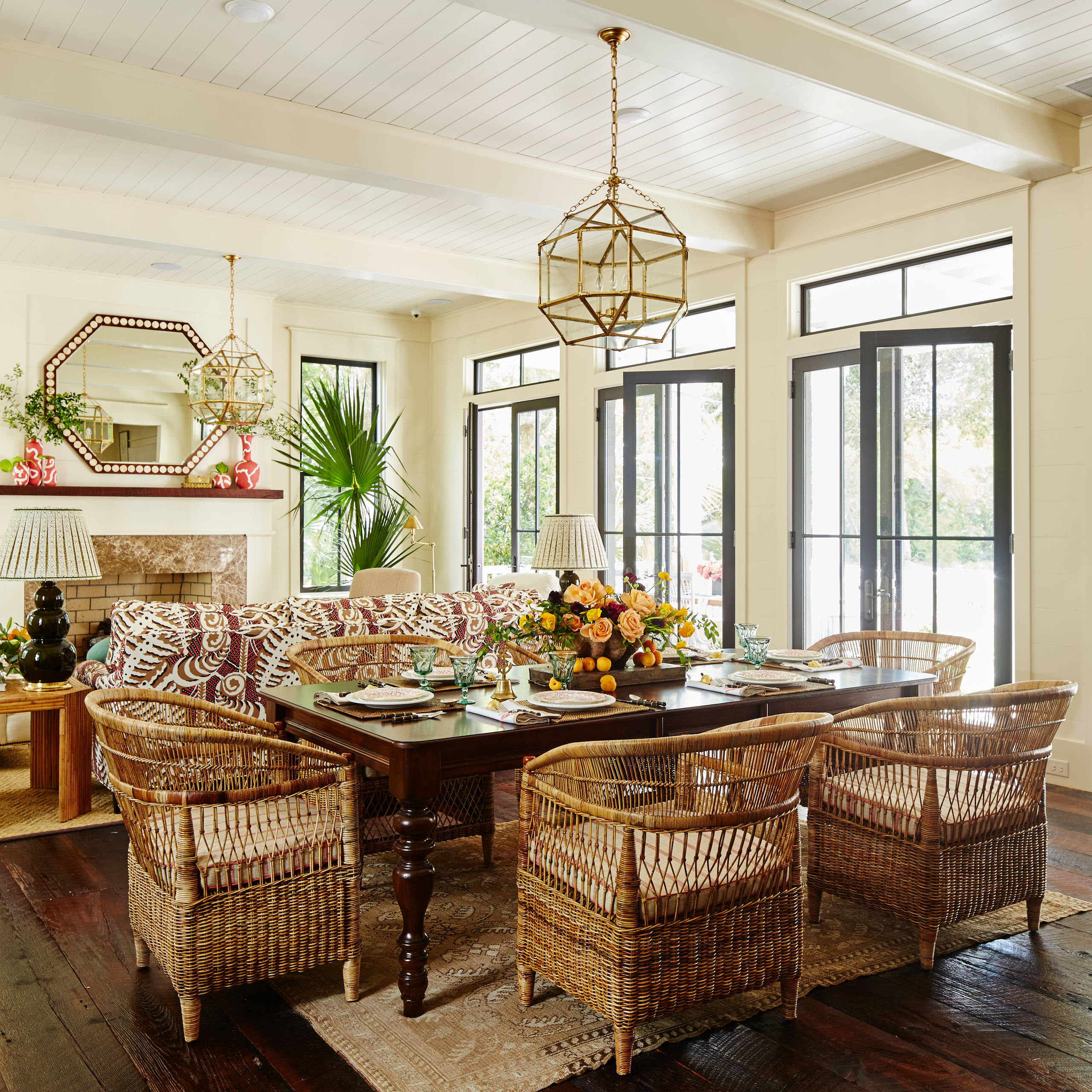 75 Tropical Dining Room Ideas You'll Love - July, 2023 | Houzz