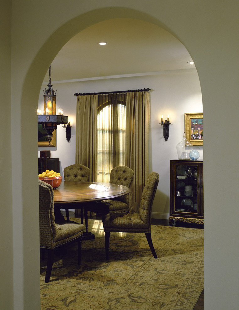 Inspiration for a mediterranean dining room remodel in Los Angeles