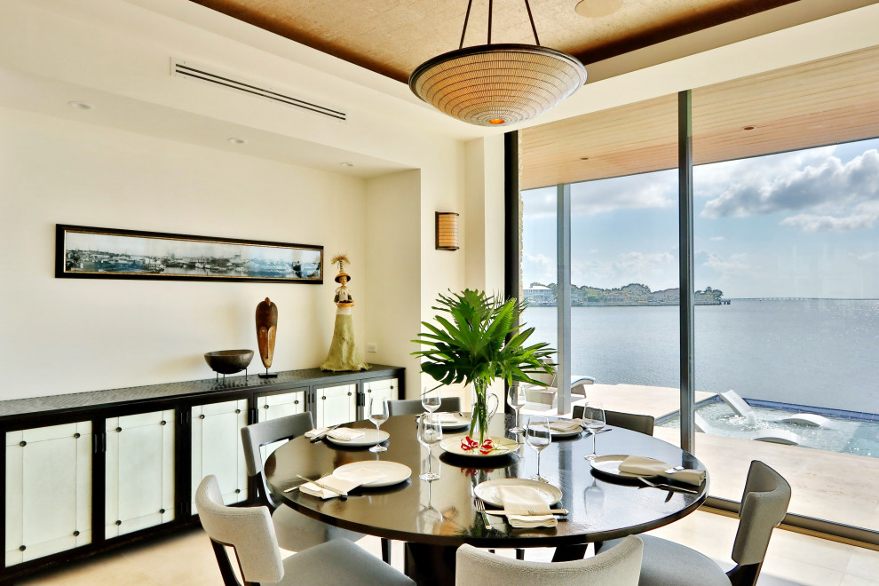 Design ideas for a world-inspired dining room in Tampa.