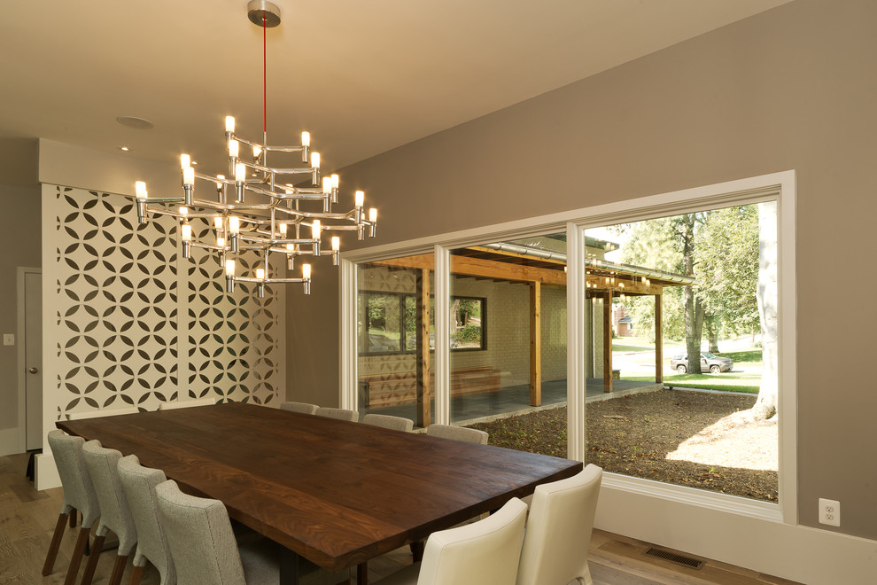 Inspiration for a contemporary dining room remodel in DC Metro