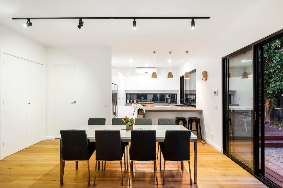 Modular extension Contemporary Dining Room Melbourne by Detail
