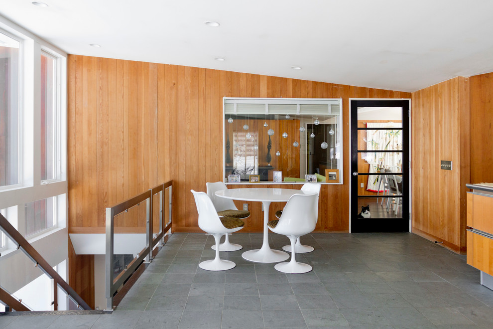Inspiration for a mid-century modern dining room remodel in New York