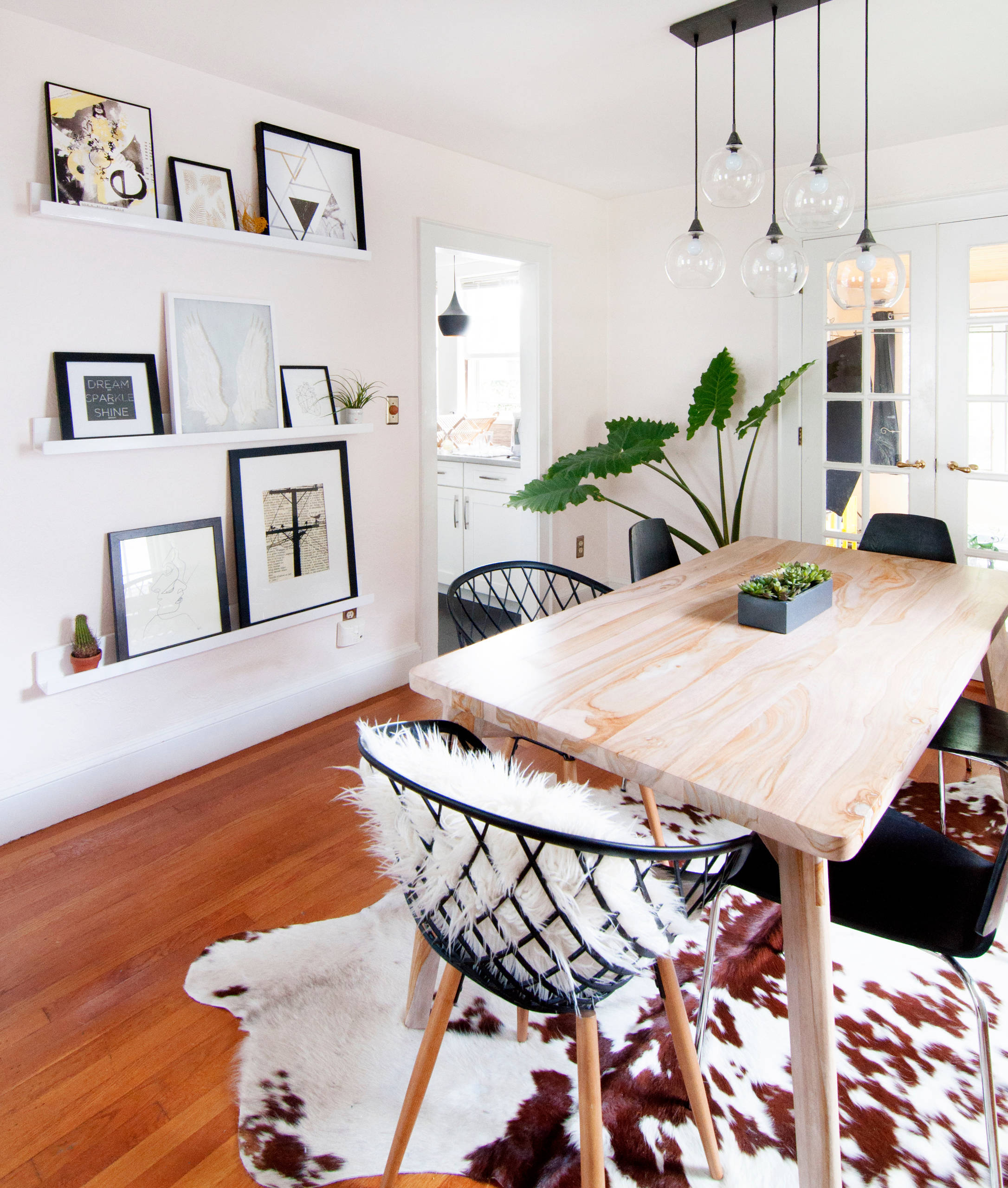 75 Beautiful Dining Room With Pink Walls Pictures Ideas December