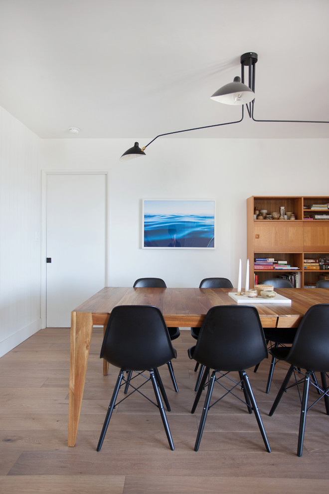 Ispirazione per una grande sala da pranzo aperta verso la cucina minimalista