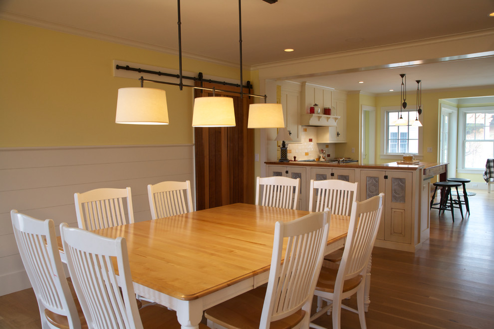 Inspiration for a farmhouse dining room remodel in Boston