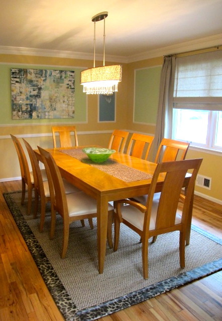 This is an example of a retro dining room in New York.