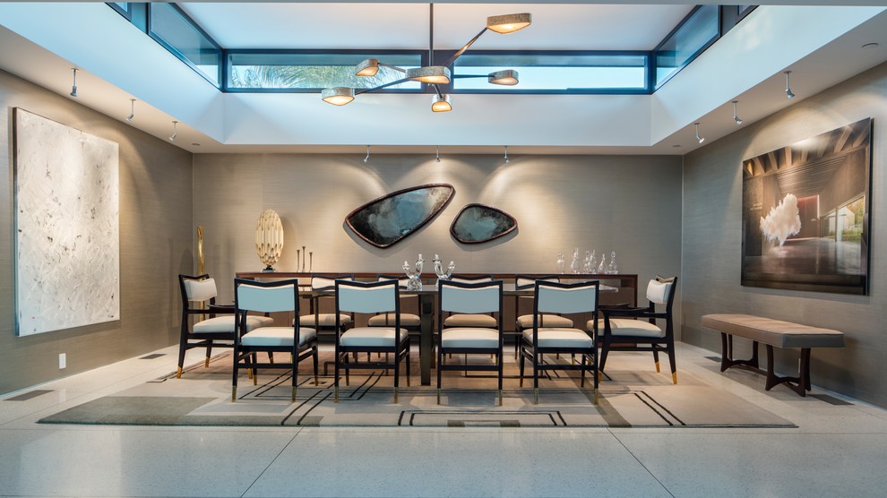Exempel på en mellanstor modern matplats med öppen planlösning, med grå väggar, klinkergolv i porslin och vitt golv