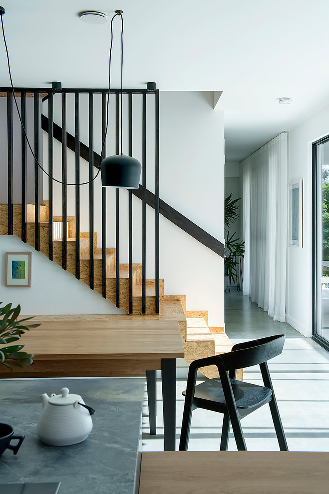 Mittelgroße Moderne Wohnküche mit weißer Wandfarbe, Betonboden und grauem Boden in Perth