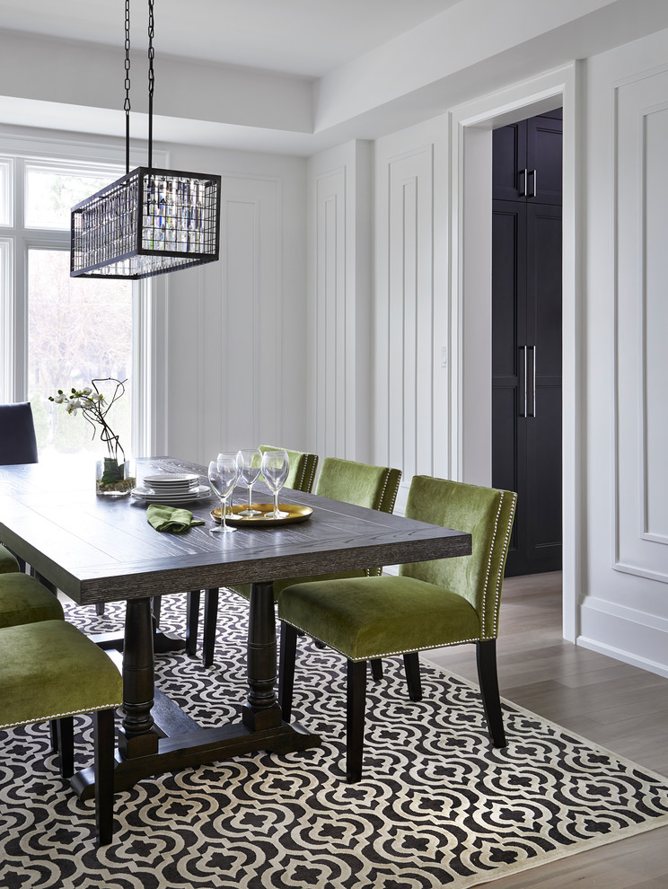 This is an example of a classic dining room in Toronto.