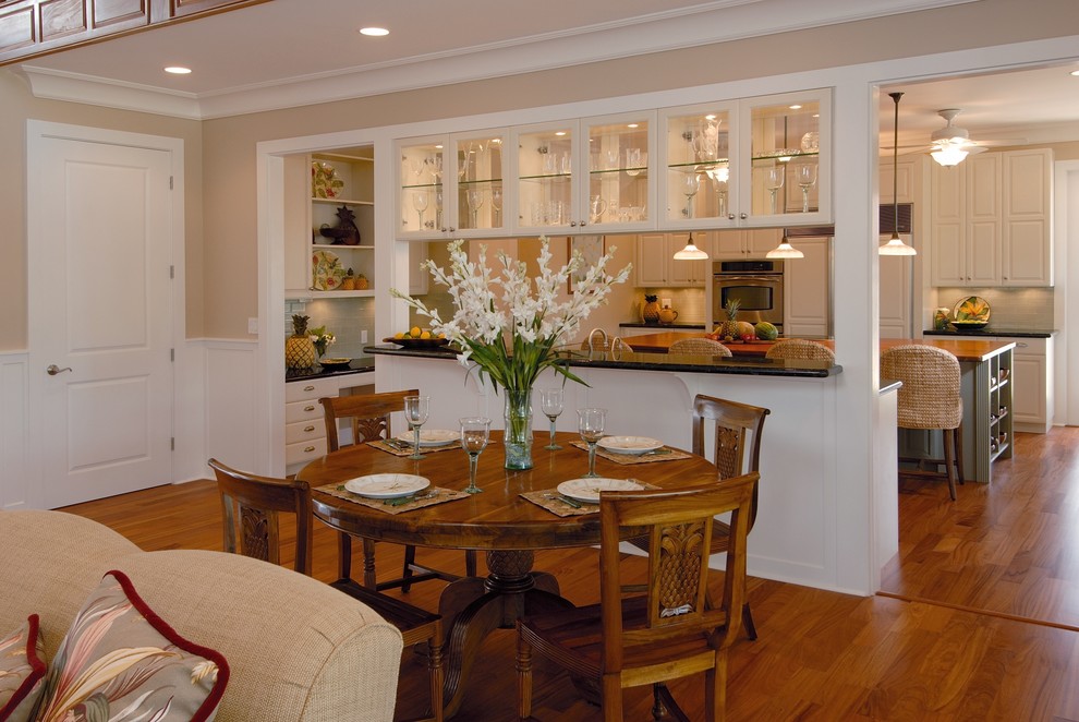 Inspiration for a tropical brown floor great room remodel in Hawaii