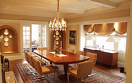 Inspiration for a timeless dining room remodel in San Francisco