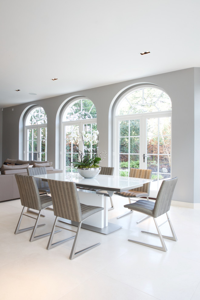 This is an example of a modern dining room in London.