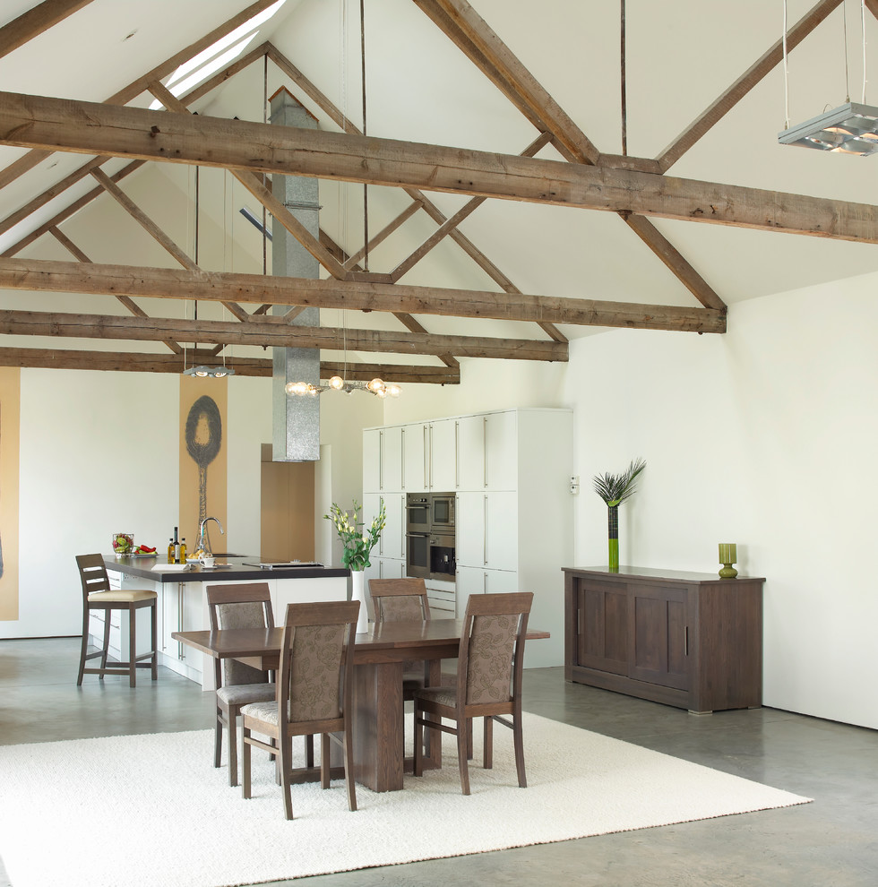 Quercus Solid Oak Dining Contemporary Dining Room London by