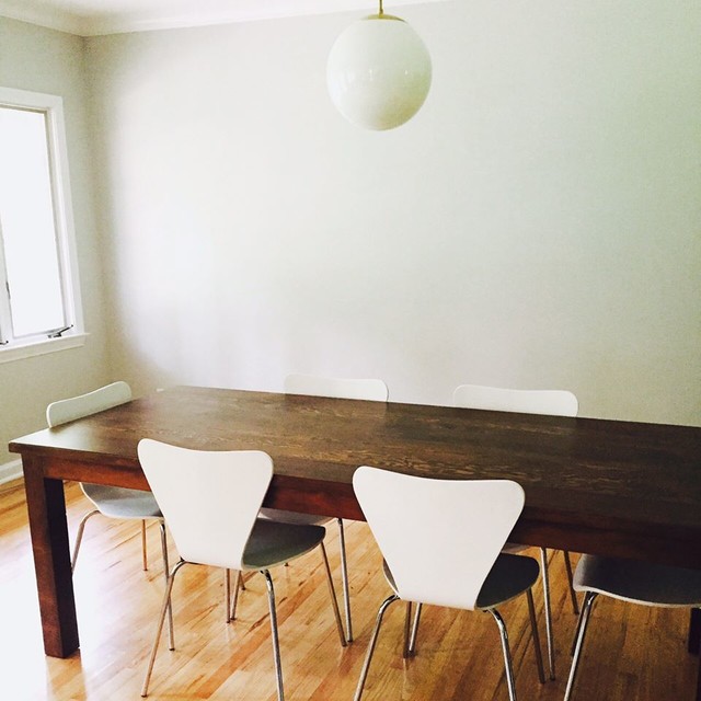 Reclaimed and Live Edge Furniture & Fixtures Contemporain Salle à