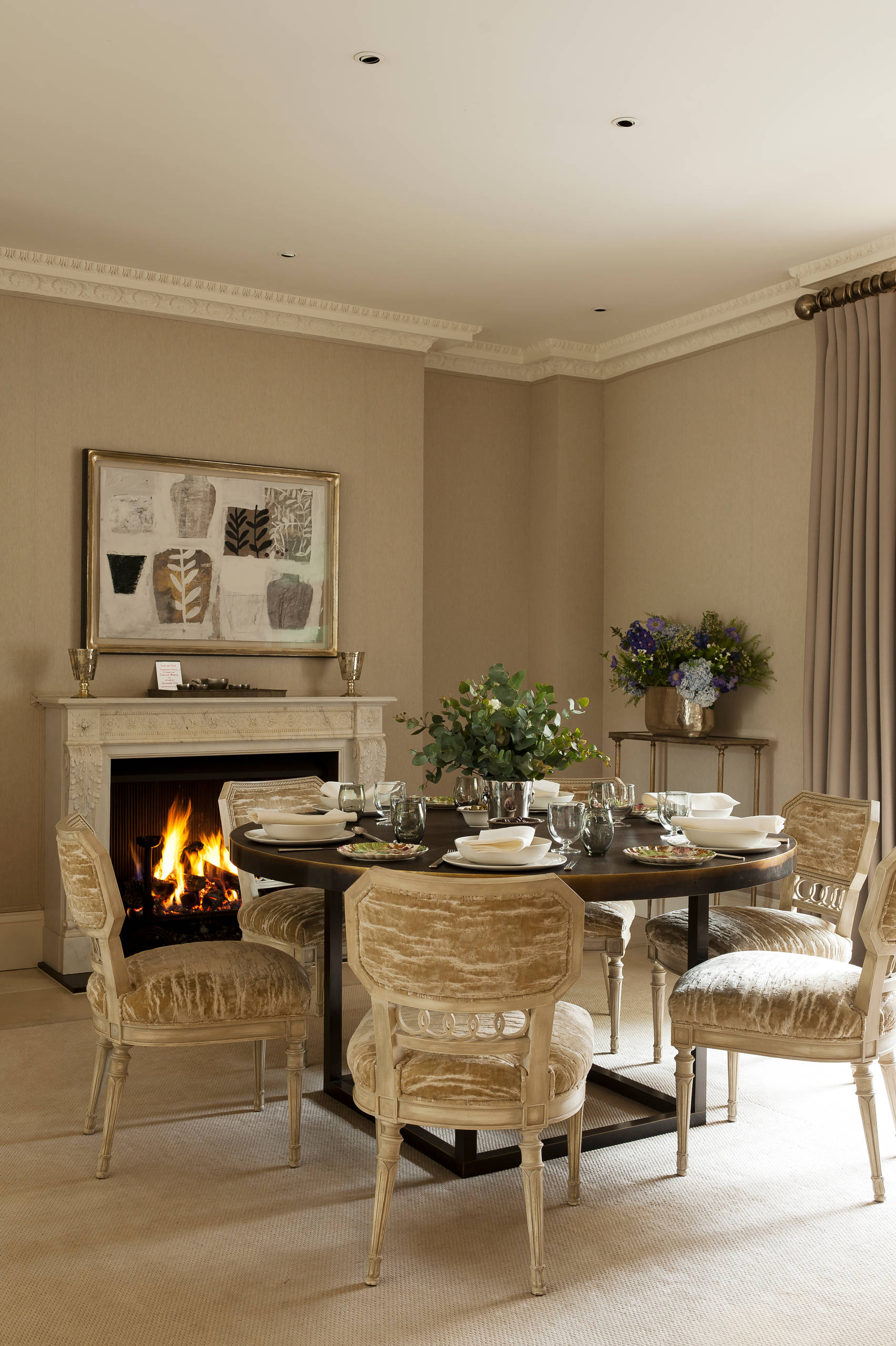 Dining Table By Fireplace - Photos & Ideas | Houzz