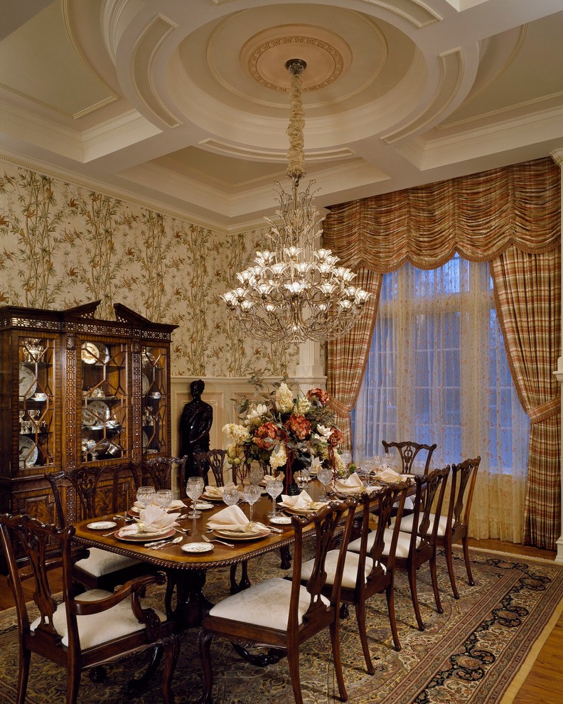 Example of a classic dining room design in Bridgeport