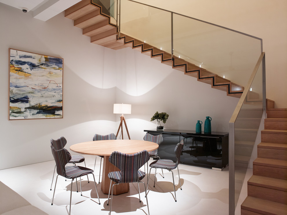 Источник вдохновения для домашнего уюта: столовая среднего размера в современном стиле с белыми стенами