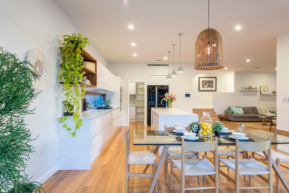 Idée de décoration pour une salle à manger nordique.