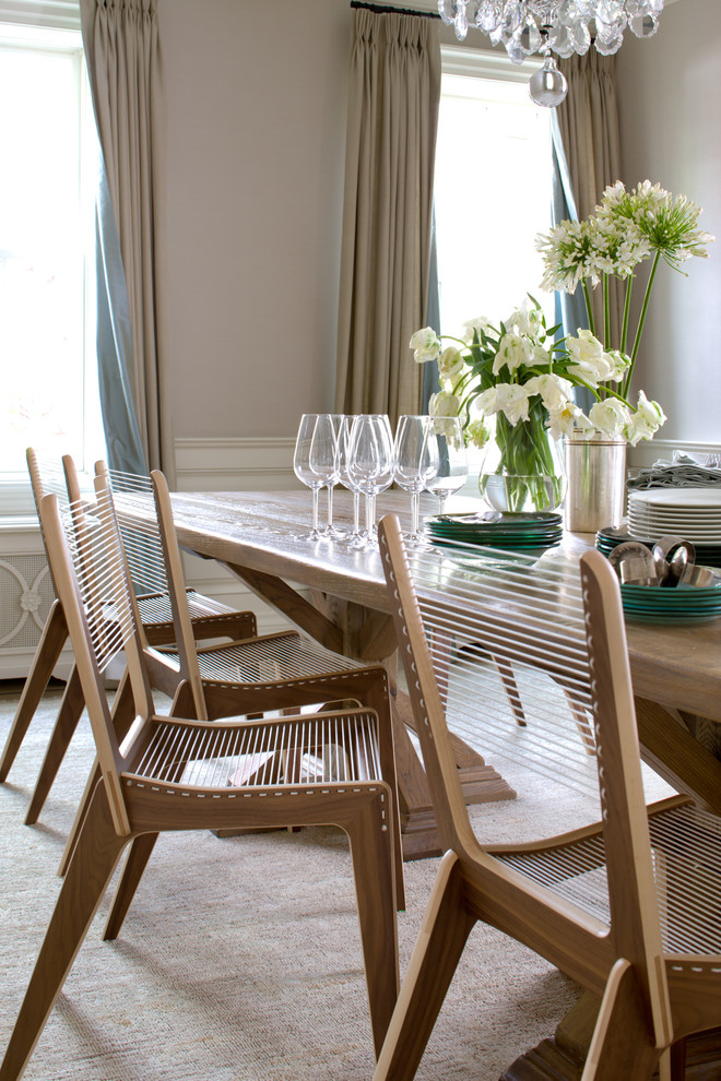 Inspiration pour une salle à manger traditionnelle.