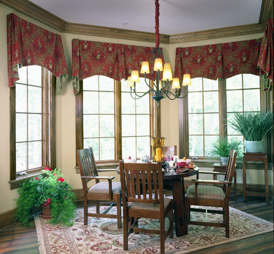 Rustic dining with a mission style feeling - Traditional - Dining Room